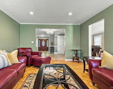 8 Marlan Court - Photo Thumbnail 24