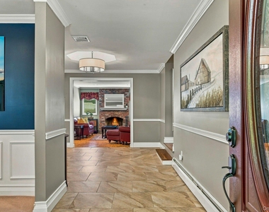 8 Marlan Court - Photo Thumbnail 5