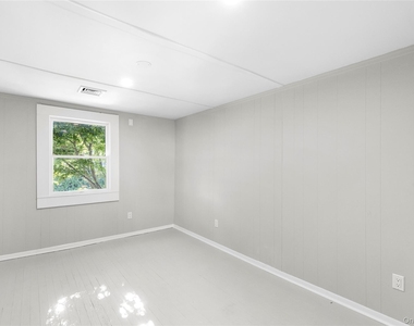 162 Mill Road - Photo Thumbnail 7