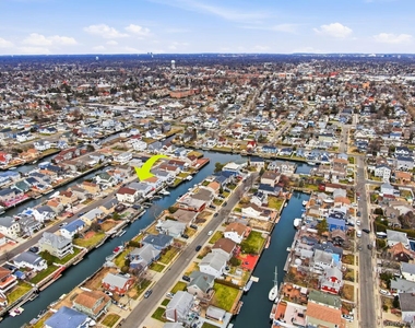251 Arthur Street - Photo Thumbnail 12