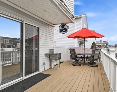 251 Arthur Street - Photo Thumbnail 2