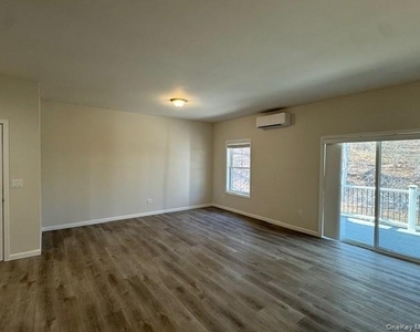 4 South Hills - Photo Thumbnail 4