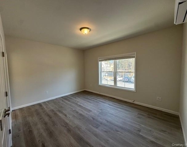 4 South Hills - Photo Thumbnail 9