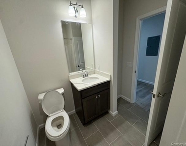 4 South Hills - Photo Thumbnail 15