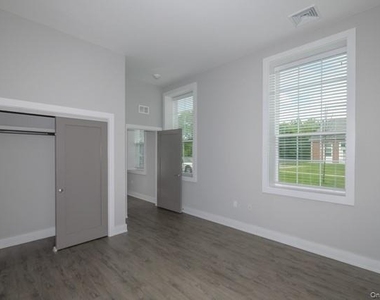 85101 Circle Drive - Photo Thumbnail 10