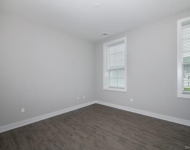 85101 Circle Drive - Photo Thumbnail 5
