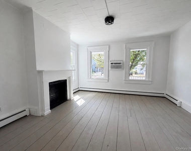 29 Delano Street - Photo Thumbnail 4