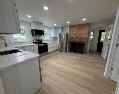 29 Delano Street - Photo Thumbnail 2