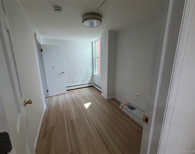 29 Delano Street - Photo Thumbnail 6