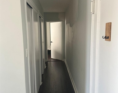 555 Mclean Avenue - Photo Thumbnail 4