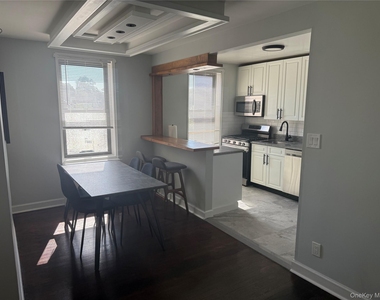 555 Mclean Avenue - Photo Thumbnail 1