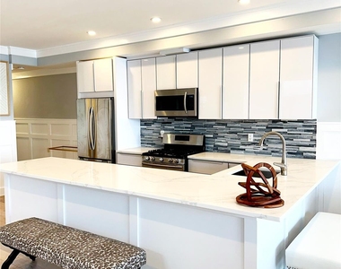 59 Orchard Beach Boulevard - Photo Thumbnail 6
