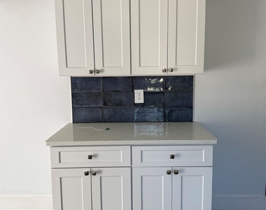 91 River Avenue - Photo Thumbnail 10