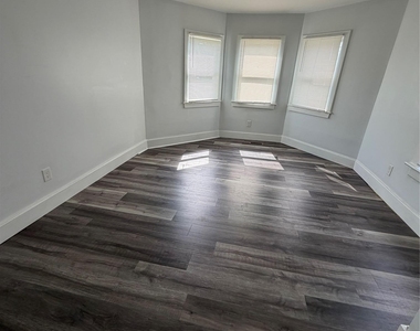 91 River Avenue - Photo Thumbnail 3