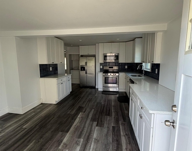91 River Avenue - Photo Thumbnail 11
