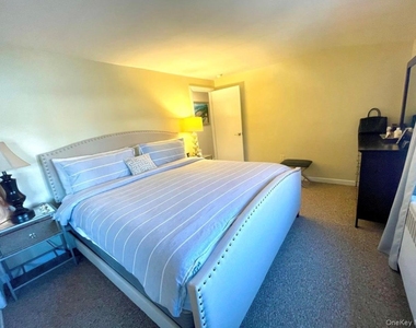 222 Centre Avenue - Photo Thumbnail 6