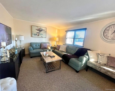 222 Centre Avenue - Photo Thumbnail 4