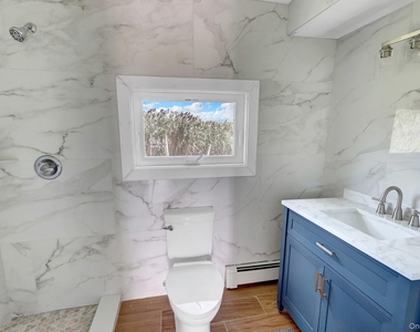 295 Bergen Avenue - Photo Thumbnail 7