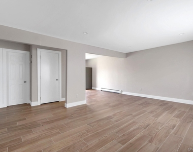 295 Bergen Avenue - Photo Thumbnail 10