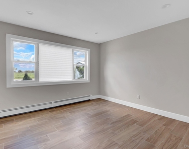 295 Bergen Avenue - Photo Thumbnail 4