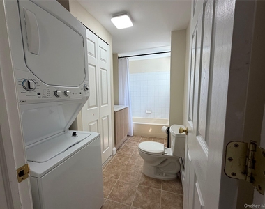 29 Delano Street - Photo Thumbnail 9