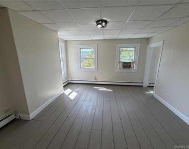29 Delano Street - Photo Thumbnail 4