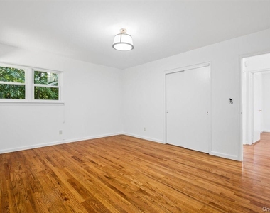 36 Chatham Road - Photo Thumbnail 8