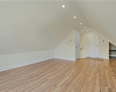 28 Burd Street - Photo Thumbnail 23