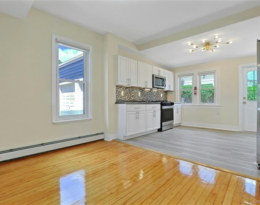 28 Burd Street - Photo Thumbnail 11