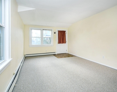 67 Glenlawn Avenue - Photo Thumbnail 3