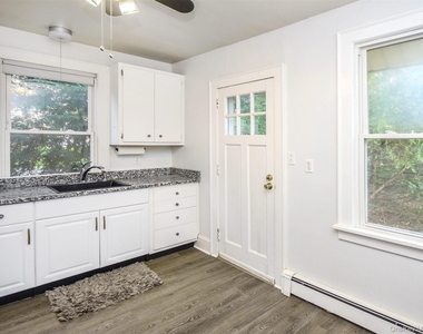 67 Glenlawn Avenue - Photo Thumbnail 18