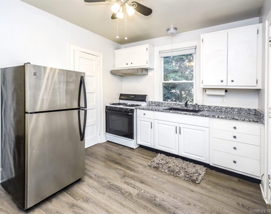 67 Glenlawn Avenue - Photo Thumbnail 16