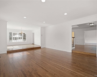 6 Dickson Lane - Photo Thumbnail 4