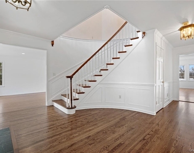 6 Dickson Lane - Photo Thumbnail 2