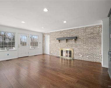 6 Dickson Lane - Photo Thumbnail 12