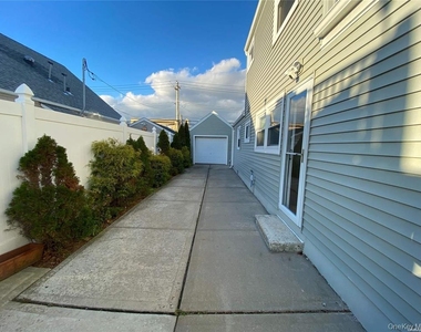 541 E Park Avenue - Photo Thumbnail 2