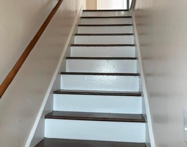 329 Leon Avenue - Photo Thumbnail 9