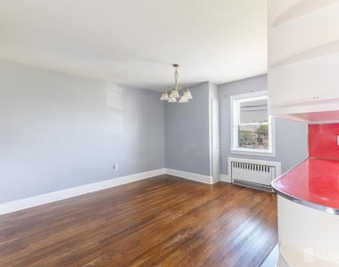 187 Main Street - Photo Thumbnail 5