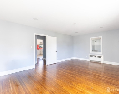 187 Main Street - Photo Thumbnail 12