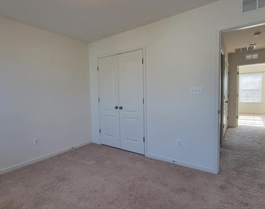 39 Stafford Place - Photo Thumbnail 27