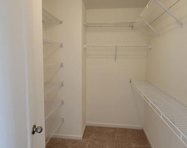 39 Stafford Place - Photo Thumbnail 23