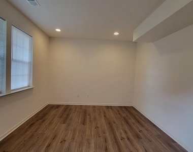 39 Stafford Place - Photo Thumbnail 30