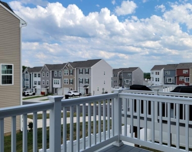 39 Stafford Place - Photo Thumbnail 4