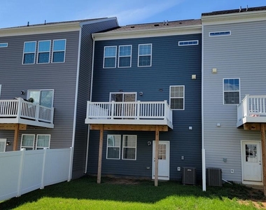 39 Stafford Place - Photo Thumbnail 3