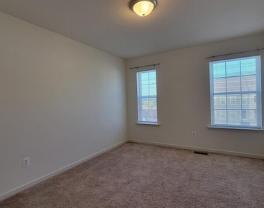 39 Stafford Place - Photo Thumbnail 26