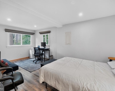 261 Rocky Spring Lane - Photo Thumbnail 25
