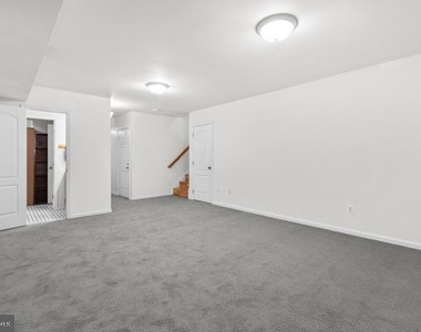 53 Bloomington Lane - Photo Thumbnail 5