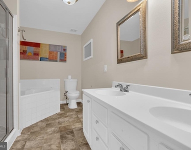 7634 Duneiden Lane - Photo Thumbnail 9