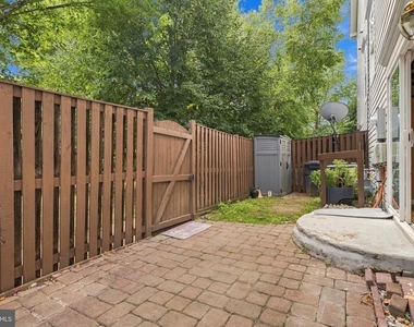 7634 Duneiden Lane - Photo Thumbnail 18