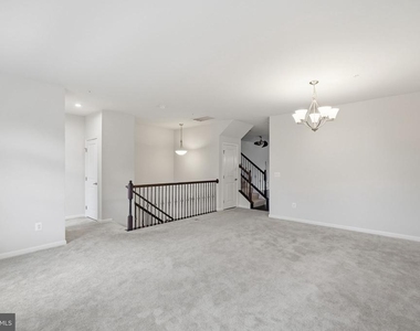 3634 Briarwood Drive - Photo Thumbnail 2